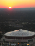 Georgia Dome bei Sonnenuntergang vom Westin Tower
