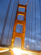 Golden Gate Bridge - headlights fire